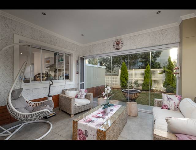3 BEDROOM TOWNHOUSE FOR SALE IN KINDLEWOOD ESTATE